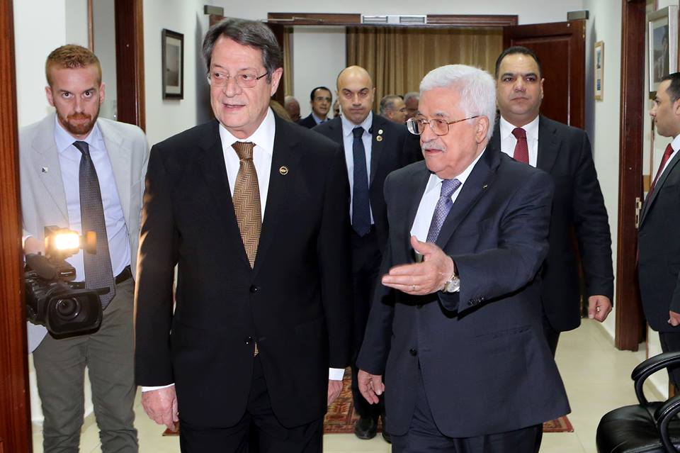 الرئيس الفلسطيني والرئيس القبرصي 1