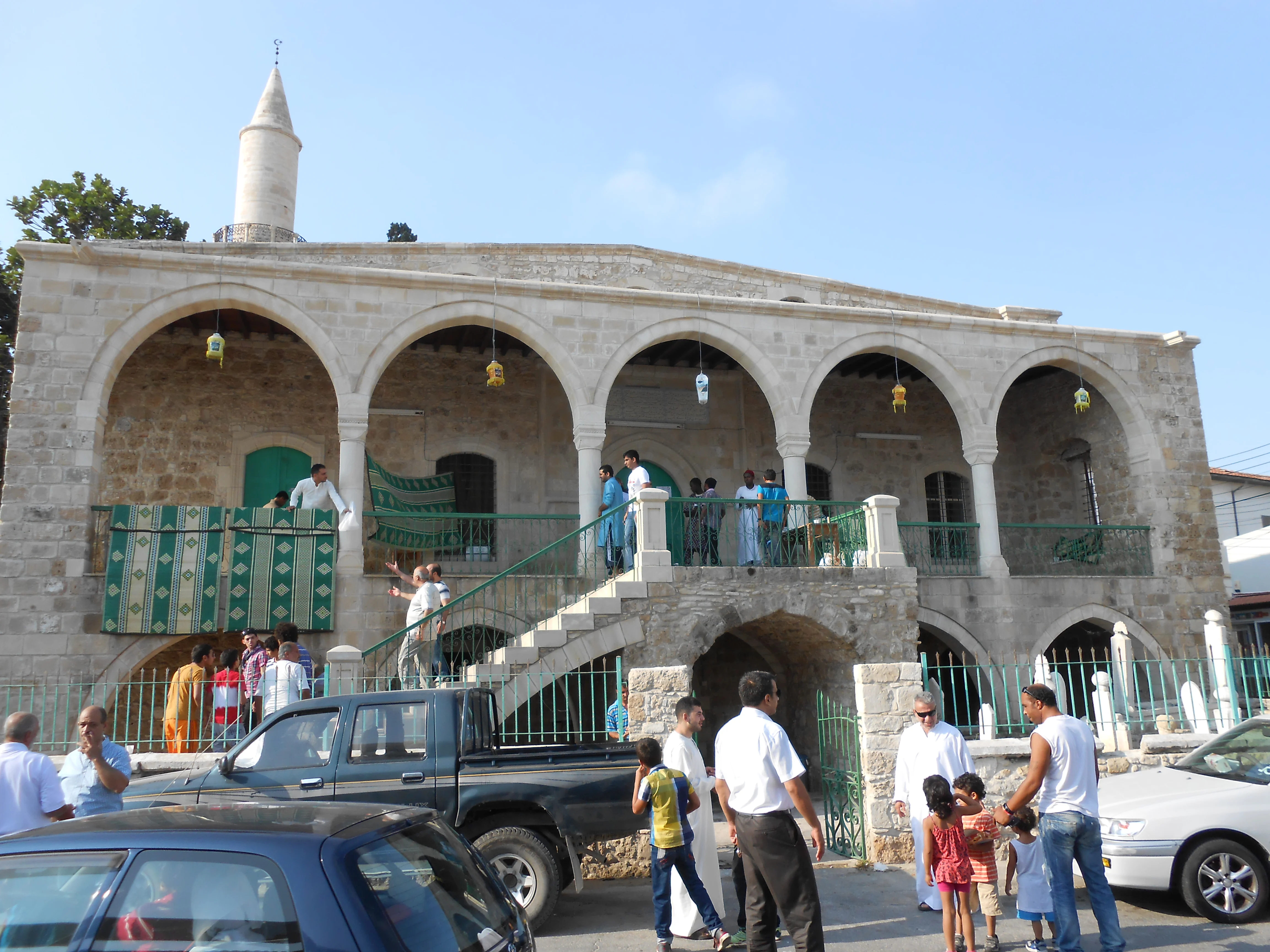 قبرص / لانكا : سجلت كامرا موقع فلسطينيو قبرص الاخباري خطبة وصلاة الجمعة في جامع لارنكا الكبير