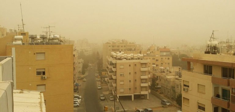 مستوى خطير من الغبار في قبرص. غدا سيكون أكثر من ذلك