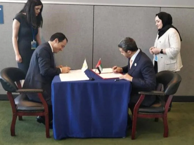 قبرص والإمارات توقعان مذكرة تفاهم حول الاعتراف المتبادل لرخص القيادة
