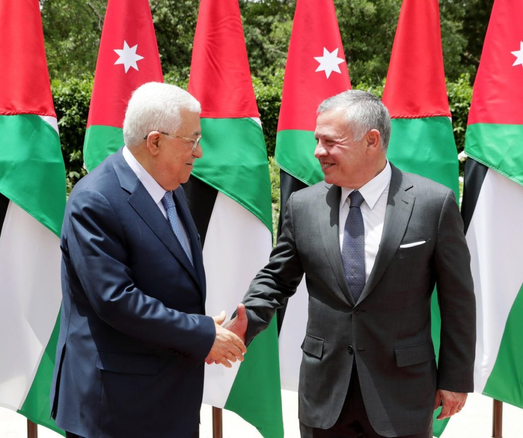 العاهل الأردني لعباس: فلسطين قضيتنا المركزية