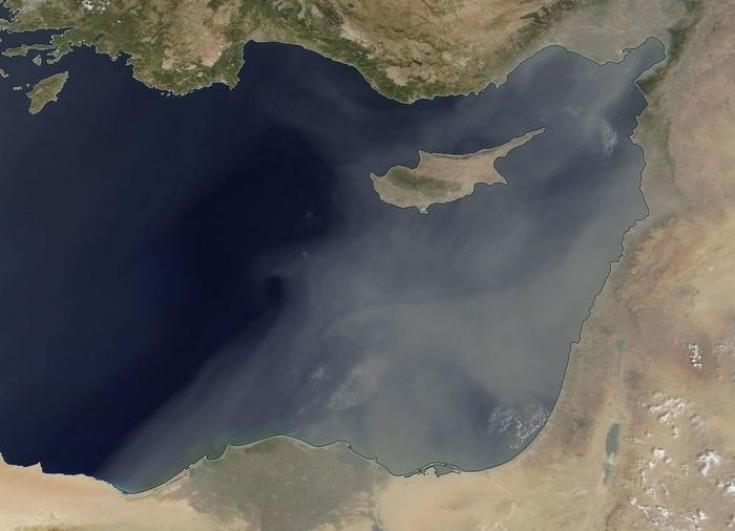 قبرص تتعرض لموجة شديدة من الغبار