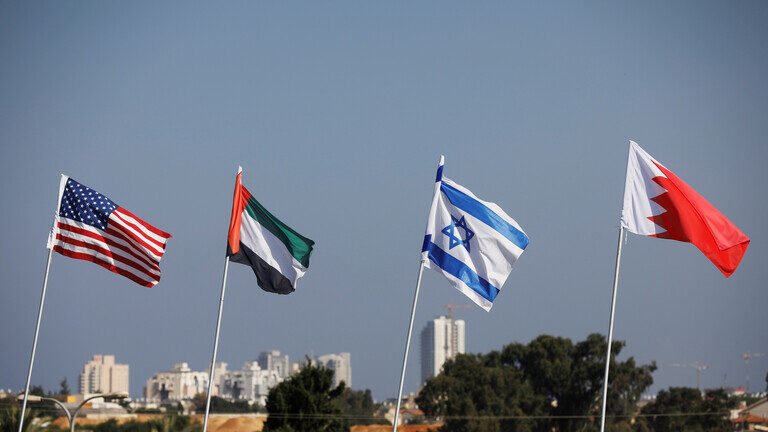 تقارير إعلامية: 3 دول عربية وباكستان قد تكون التالية في اتفاق مع إسرائيل