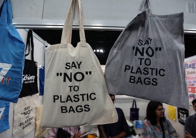 مجلس الوزراء يوافق على حظر الأكياس البلاستيكية التي تستخدم لمرة واحدة