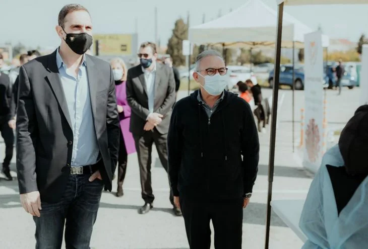 وزير الصحة القبرصي: “بحلول منتصف أو أواخر مايو ، سنخلق جدارًا من المناعة من خلال التطعيم ، مما سيسمح لنا بإزالة القيود”