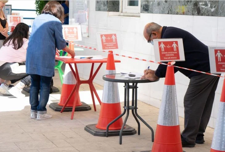 ما هو تخفيف قيود كوفيد في قبرص الذي ينبغي توقعه في أوائل أبريل؟