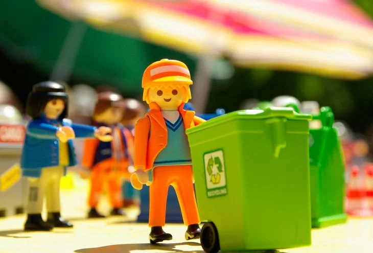 يدفع سكان قبرص للسلطات المحلية مقابل أكياس القمامة الخاصة