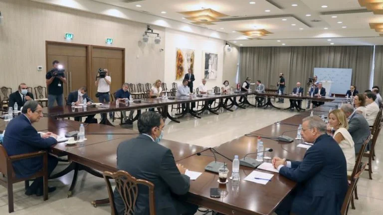 قبرص “تفتح”: هذه هي الإجراءات الجديدة التي أعلنتها الحكومة الليلة
