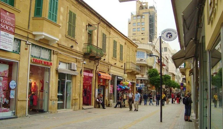استرخاء جديد اعتبارًا من الغد ، وسيبدأ حظر التجول في الواحدة صباحًا