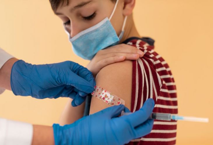 هذا الأسبوع ، يجب على السلطات القبرصية أن تقرر ما إذا كان يمكن تطعيم الأطفال الذين تتراوح أعمارهم بين 12 و 15 عامًا ضد Covid-19
