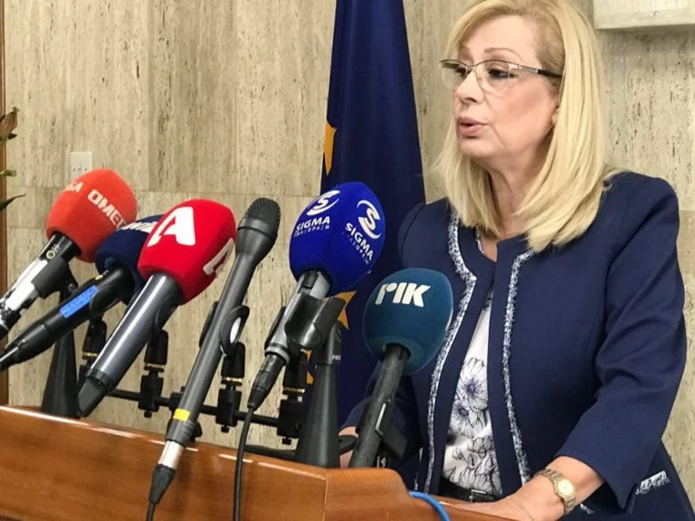 نظام عبر الإنترنت لتسريع معالجة الفوائد