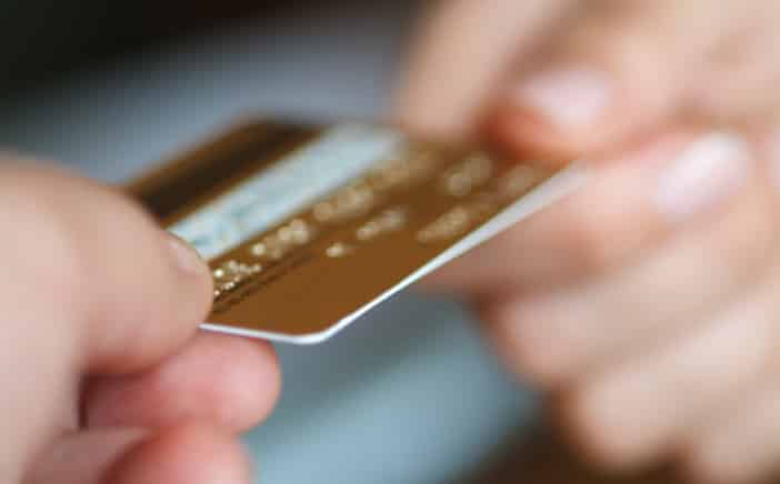 التغيير الإجباري في دفع البطاقة يقلق الشركات الصغيرة