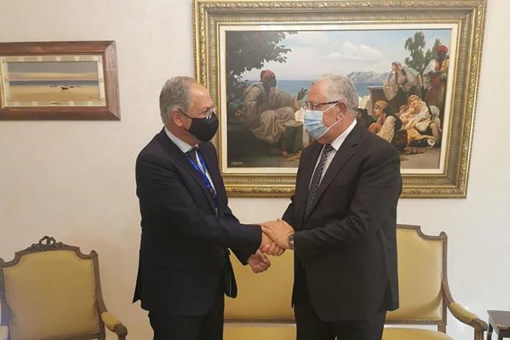 وزير الزراعة والبيئة القبرصي يبحث التعاون مع نظيريه في مصر