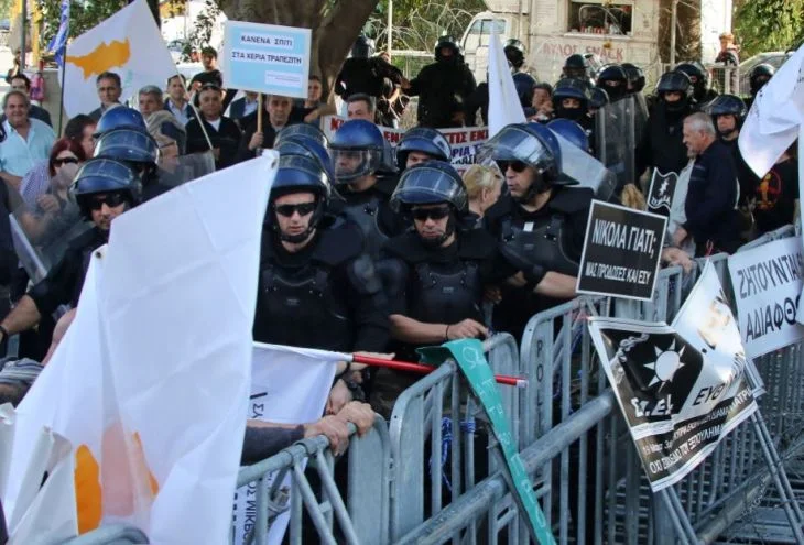 هل سيتم تشديد العقوبات على الهجمات على ضباط ومسؤولي الشرطة في قبرص؟