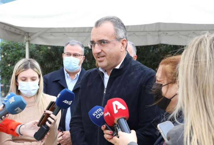 حدد وزير الصحة القبرصي ثمانية إجراءات جديدة لمكافحة Covid-19