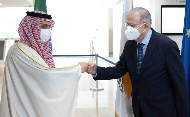 وزير الخارجية السعودي: قبرص رائدة في بناء حلقة الوصل بين الشرق الأوسط وأوروبا