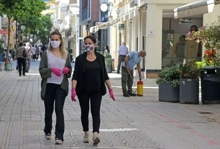 يقترح علماء الأوبئة القبارصة تقليل عدد الاختبارات السريعة بشكل كبير وإلغاء SafePass في مجال التجارة