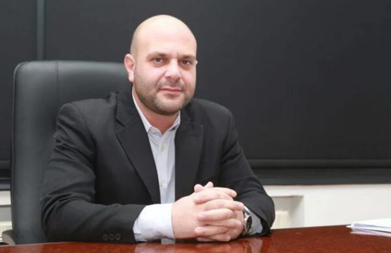 ELAM: لا ينبغي قبول طلبات اللجوء أو إصدار جوازات سفر للمهاجرين (BINTEO)