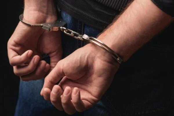 وجد رعايا الدول الثالثة يعملون بشكل غير قانوني في لارنكا وليماسول وفاماغوستا