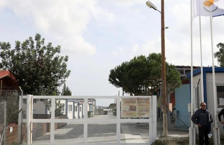 لا تعليق مؤقت للإجراءات الأمنية في مراكز استقبال المهاجرين غير الشرعيين – وزارة الداخلية