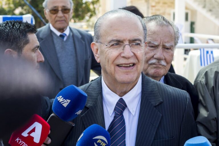 قبرص: وزير الخارجية يغادر في زيارة رسمية إلى قطر