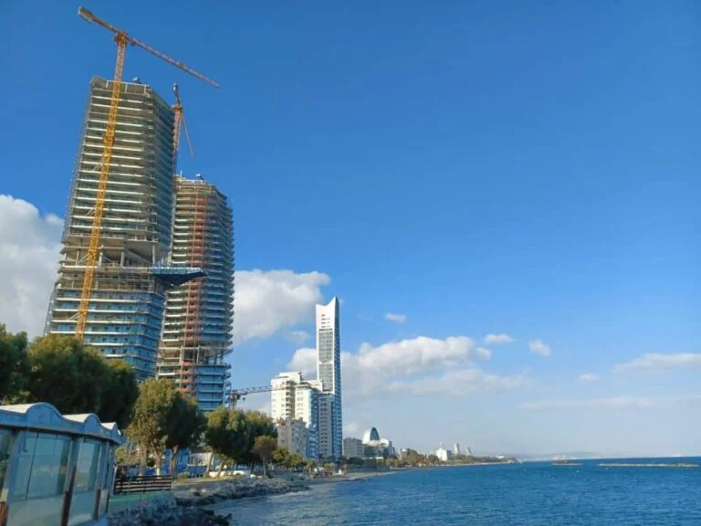 العقارات ، أسعار الإيجار تستمر في التدهور