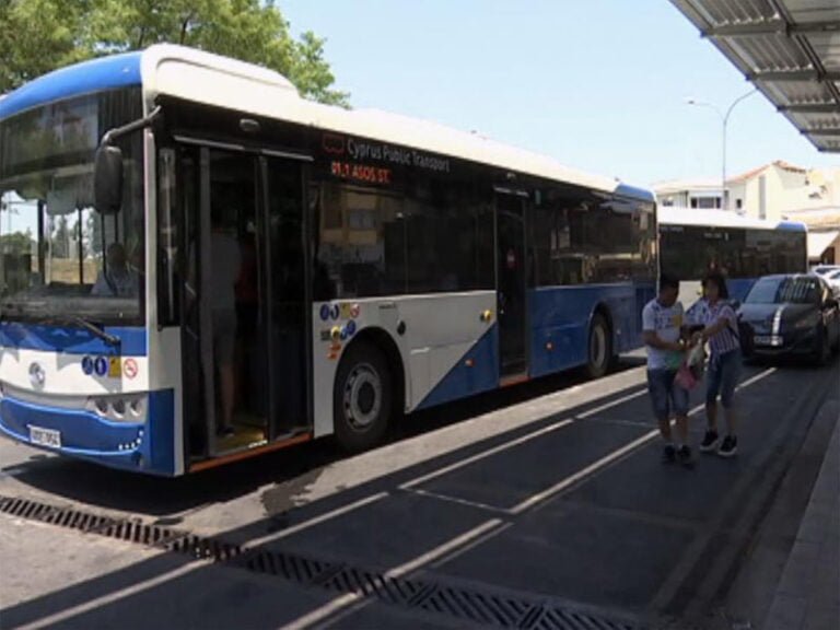 سيتمكن المواطنون الأوروبيون من العمل في قبرص كسائقي حافلات