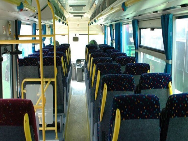 زيادة أسعار الحافلات المدرسية بنسبة 50٪ – ما يشتكي منه الآباء