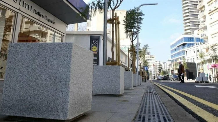 أعلنت بلدية نيقوسيا عن تخفيضات في مساعدات الدولة لبرامجها