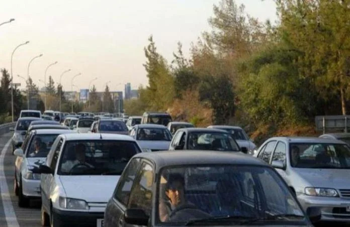 تعلن دائرة النقل البري عن معلومات تجديد ترخيص المركبات لعام 2024