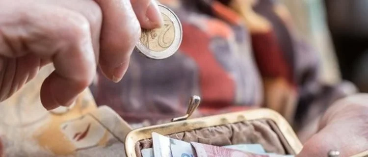 التغييرات في مساهمات TKA والزيادات في المعاشات التقاعدية