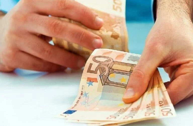 يتم اليوم دفع مبلغ 100 يورو لمرة واحدة لمستفيدي EEE