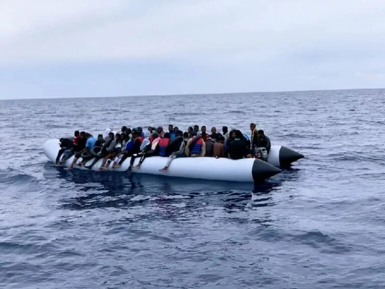 وصل قارب آخر يحمل 32 مهاجراً إلى قبرص – اعتقال شخص واحد