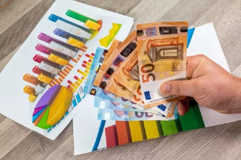 ثلث القبارصة في وضع هش ماليا