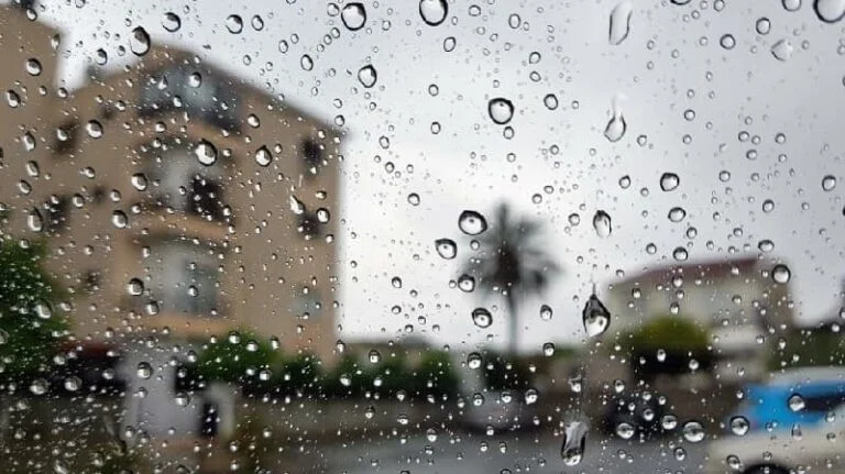 الأمطار والحرارة: الطقس لا يتغير، وترتفع درجة الحرارة أكثر