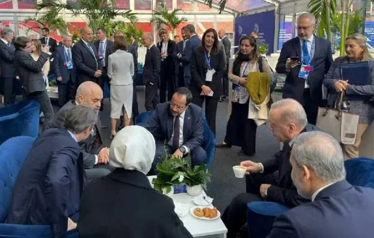خريستودوليديس وأردوغان يلتقيان في بودابست