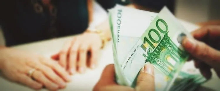 ما يقرب من 20.000 عائلة ذات والد واحد معرضة لخطر الفقر – ​​تم دفع تغييرات إعانة الطفل