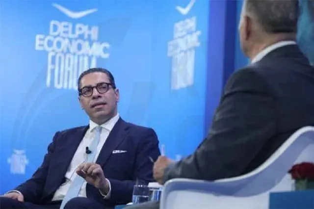 كومبوس: أموال الأسد المجمدة ستساعد في إعادة بناء سوريا