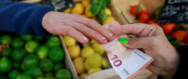 واحدة من كل ثلاث أسر في قبرص تواجه مشاكل البقاء على قيد الحياة، و36% منها بالكاد تكفي لسد احتياجاتها