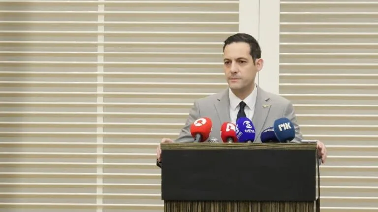 المتحدث باسم الحكومة يشير إلى مزيد من التقدم الإيجابي في الحوار بشأن القضية القبرصية