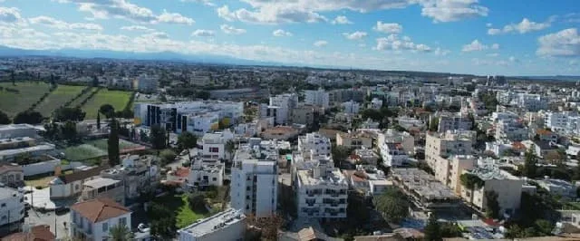 مجلس الوزراء يعطي الضوء الأخضر لزيادة أفقية في معايير الدخل في خطط الإسكان KOAG