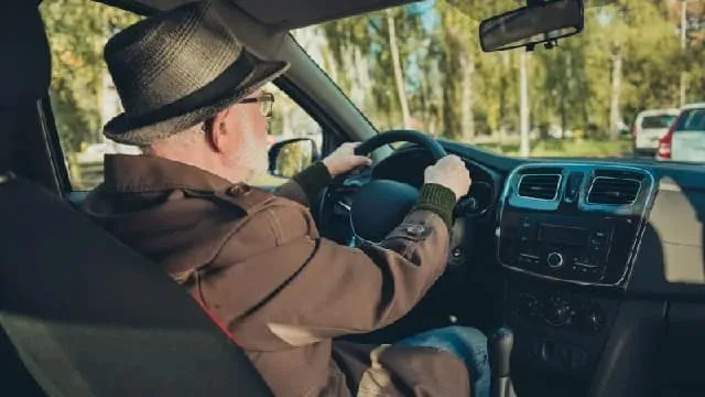 شركات التأمين تعاقب المتقاعدين – “لا تأخذ في الاعتبار إلا العمر” (فيديو)