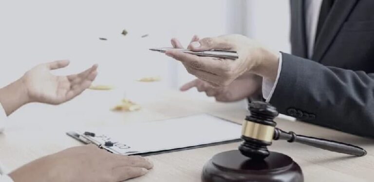 وكلاء العقارات: يطالبون بسحب مقترح قانون البيع والشراء عبر المحامين