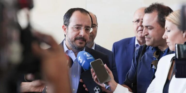 “قبرص يمكن أن تلعب دوراً رئيسياً في جمع الإسرائيليين والفلسطينيين معاً”