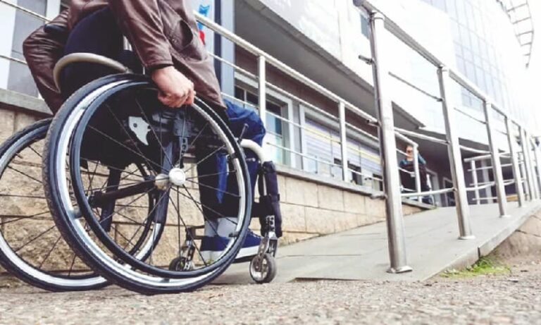 أطلقت الحكومة قرارات لتعزيز خدمات الرعاية النهارية وعلى مدار الساعة