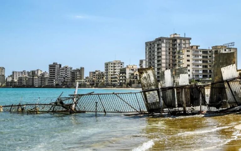 احتفال ولكن أيضًا ألم في 15 أغسطس، بالنسبة لفاماغوستا التي سقطت
