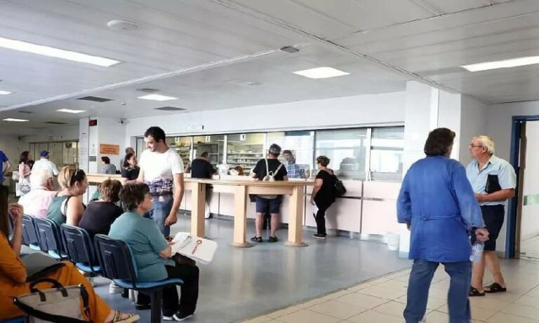 نقص الصيدليات في المستشفيات يجبر المرضى على السفر بين المناطق للحصول على الأدوية الحيوية