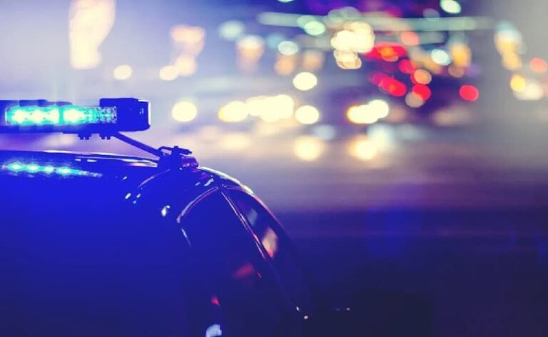 اشتباكات في مبنى سكني في لارنكا – نقل شخصين إلى المستشفى