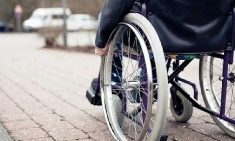 وزير الرعاية الاجتماعية يندد بتدهور وضع الأشخاص ذوي الإعاقة وتشويه سمعة YKE من قبل منظمة المساواة – ويحذرون من إجراءات ديناميكية