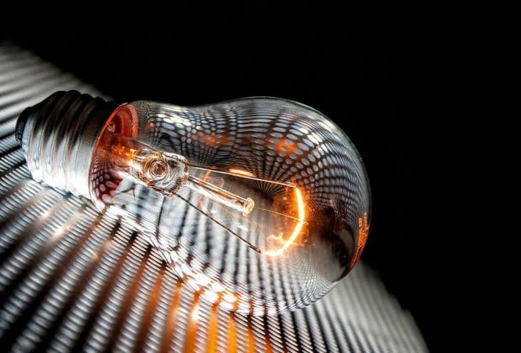 ٧ إجابات حول سوق الكهرباء التنافسي في قبرص. ما الذي تغير وما الذي يجب على المستهلكين معرفته؟